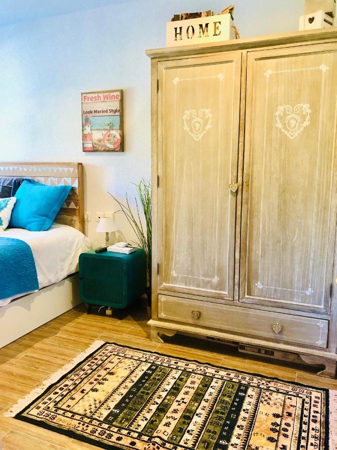 אמפוארו Cozy Apartment מראה חיצוני תמונה